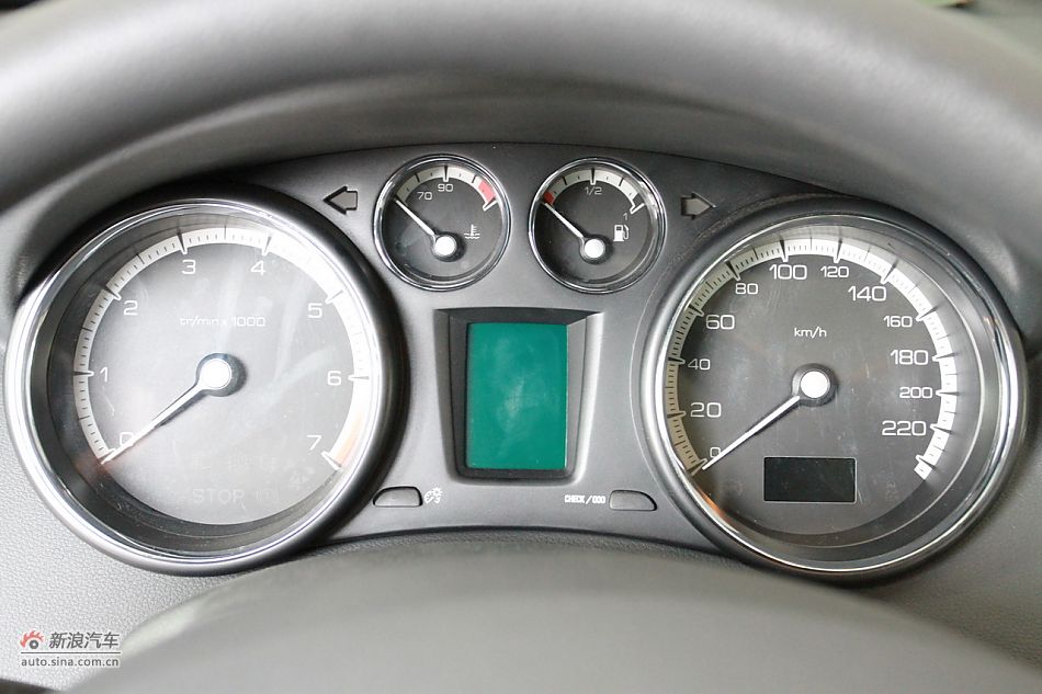 2011款标致408 2.0L手动舒适版