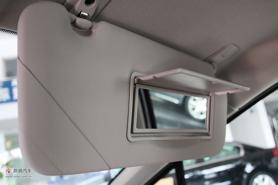 2011款标致408 2.0L手动舒适版