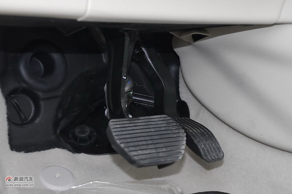 2011款东风标致408