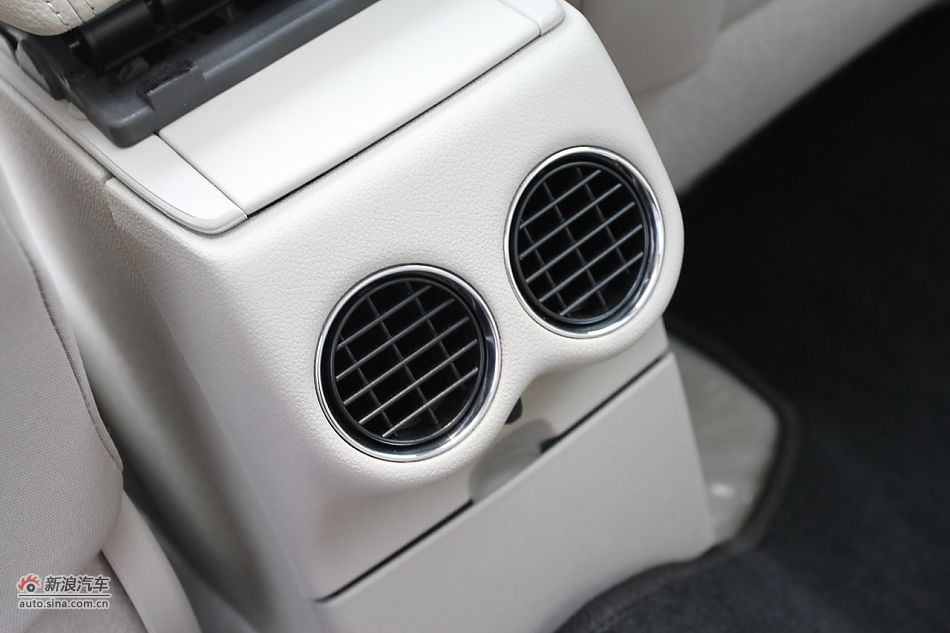 2011款东风标致408