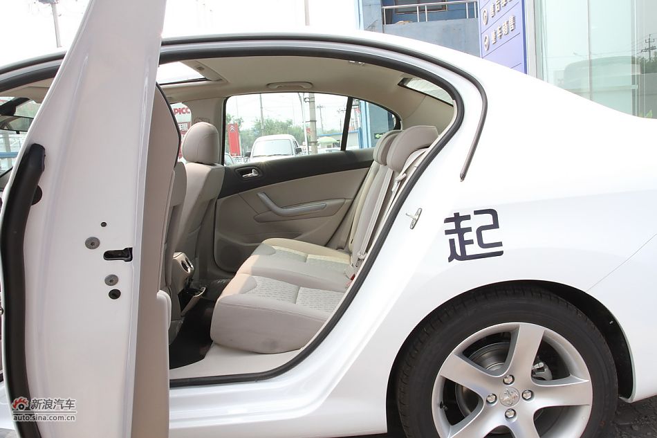 2011款东风标致408