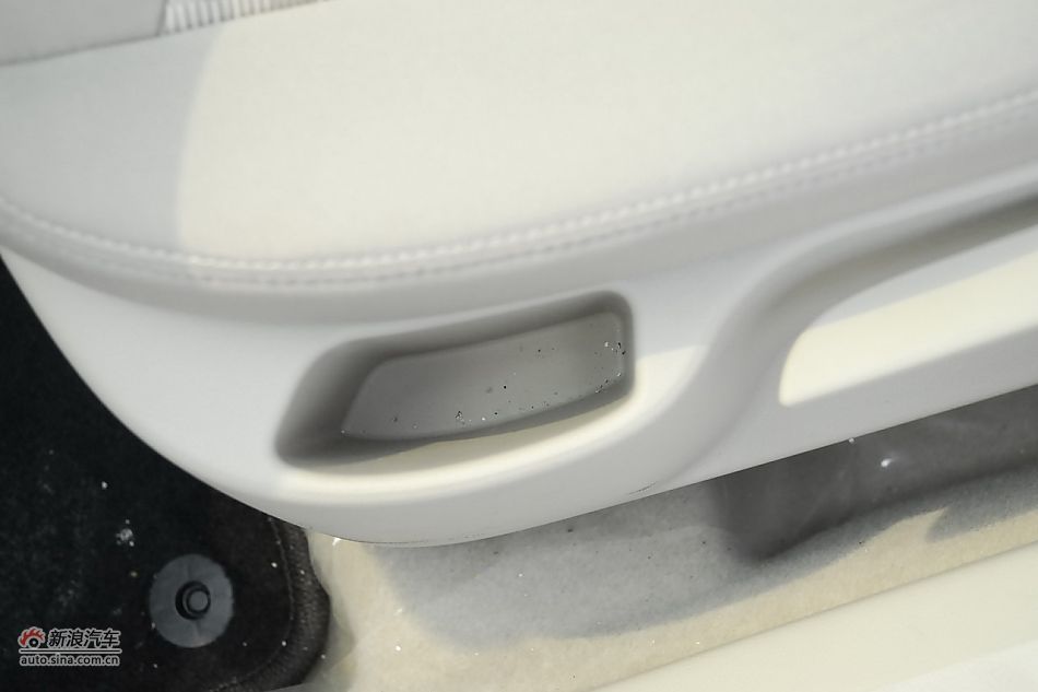 2011款东风标致408