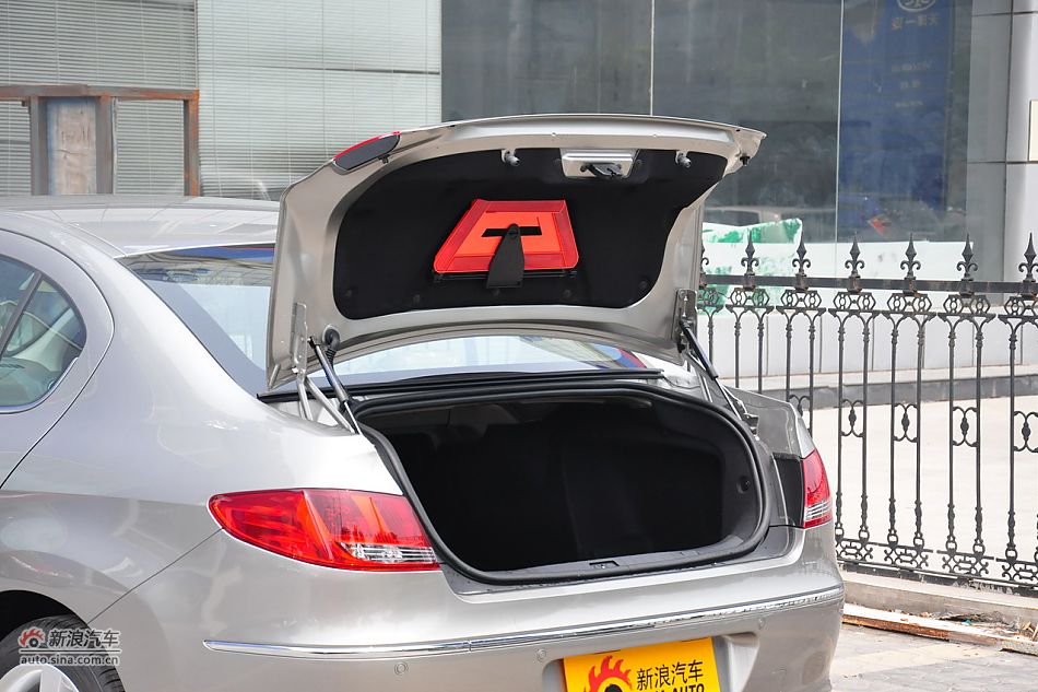 2011款东风标致408