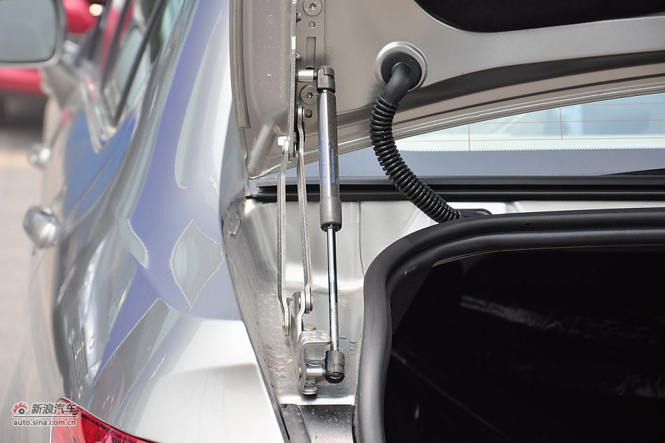 2011款东风标致408