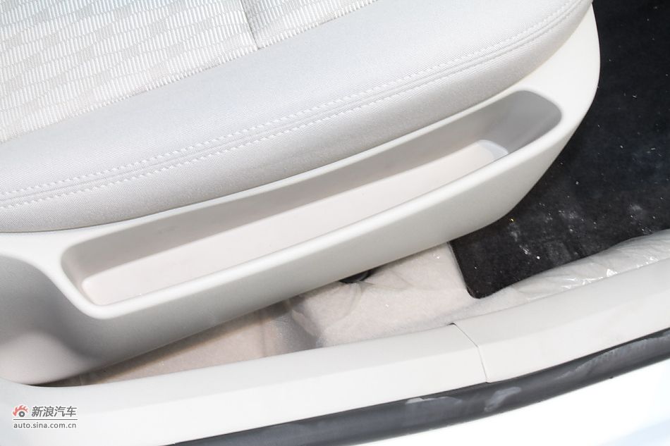 2011款东风标致408