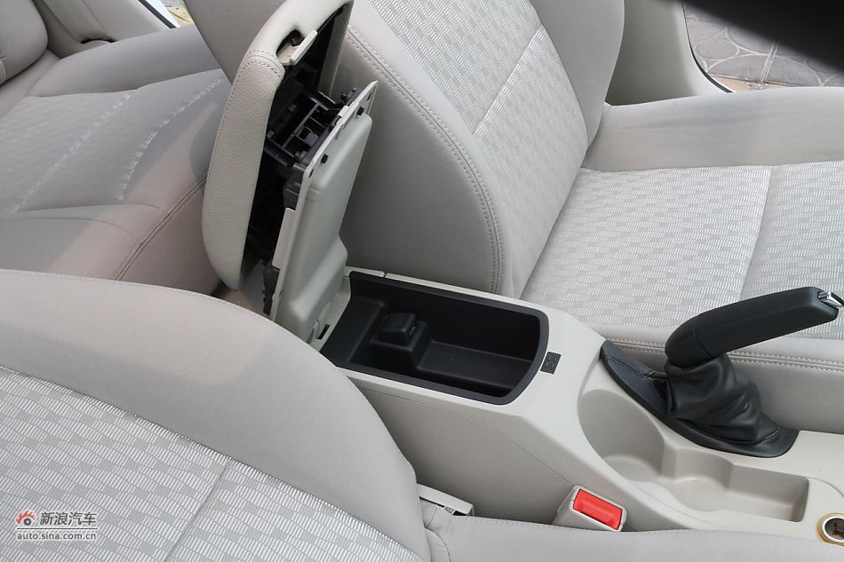 2011款东风标致408