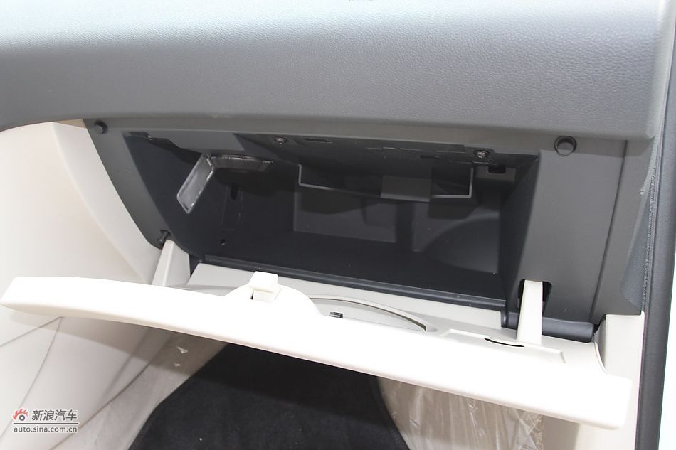 2011款东风标致408