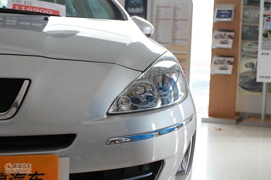 2011款标致408 2.0L手动舒适版