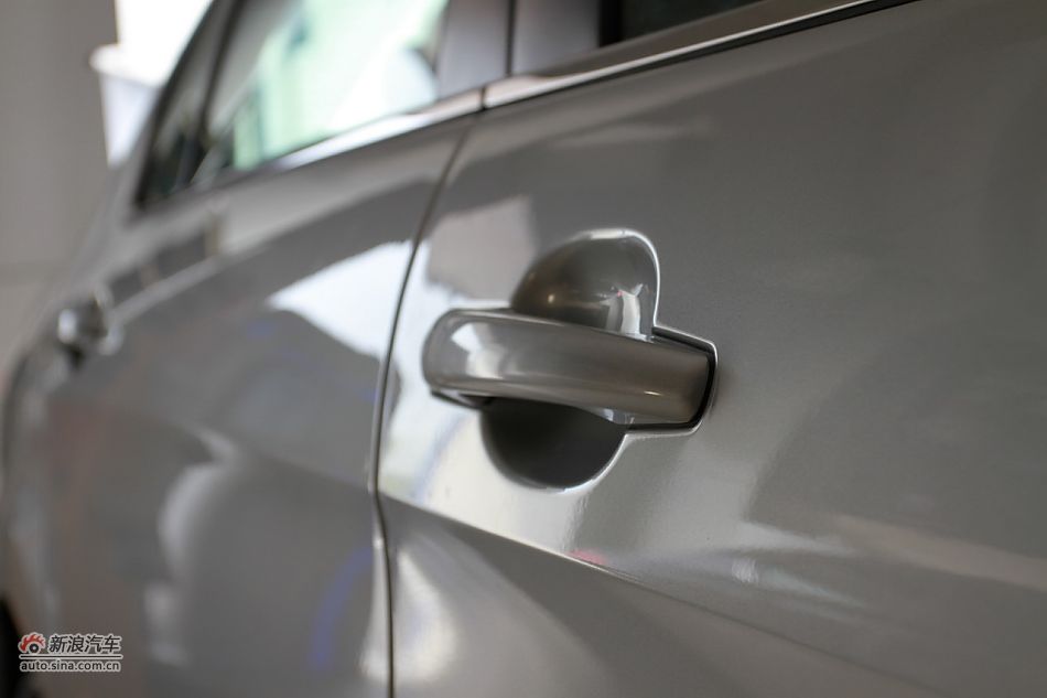 2011款标致408 2.0L手动舒适版