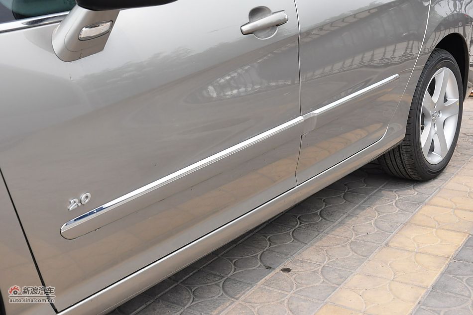 2011款东风标致408