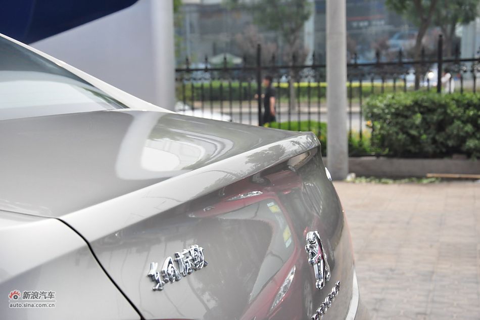 2011款东风标致408