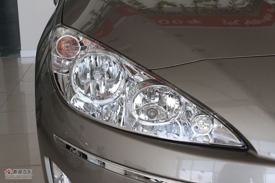 东风标致408外观细节