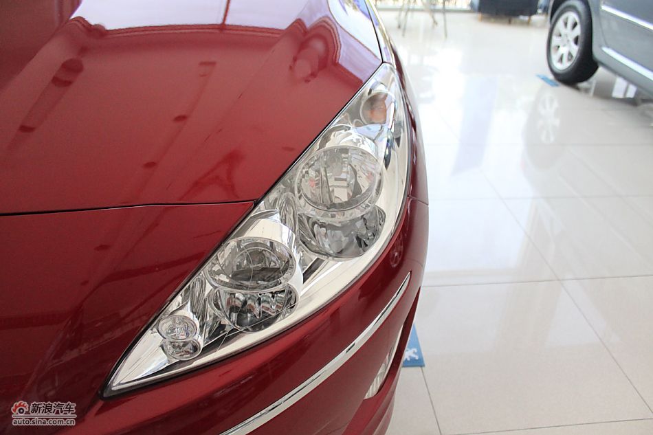 东风标致408外观细节