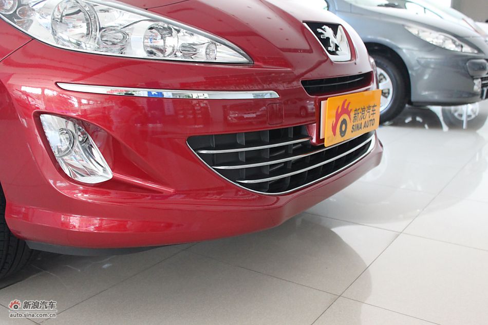 东风标致408外观细节