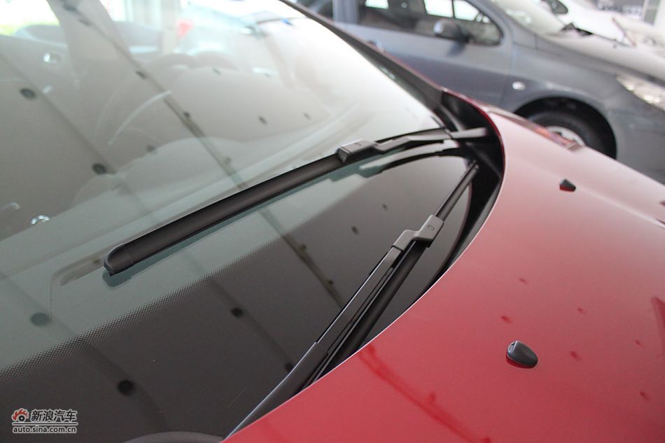 东风标致408外观细节