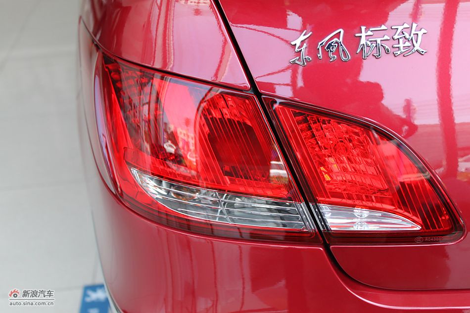 东风标致408外观细节