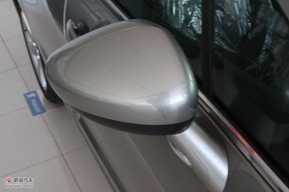 东风标致408外观细节