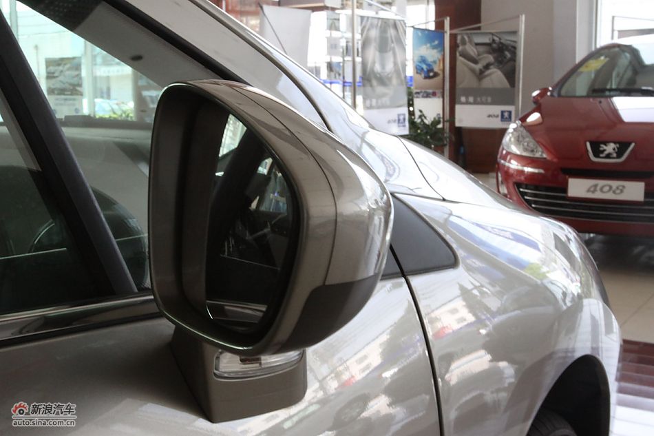 东风标致408外观细节