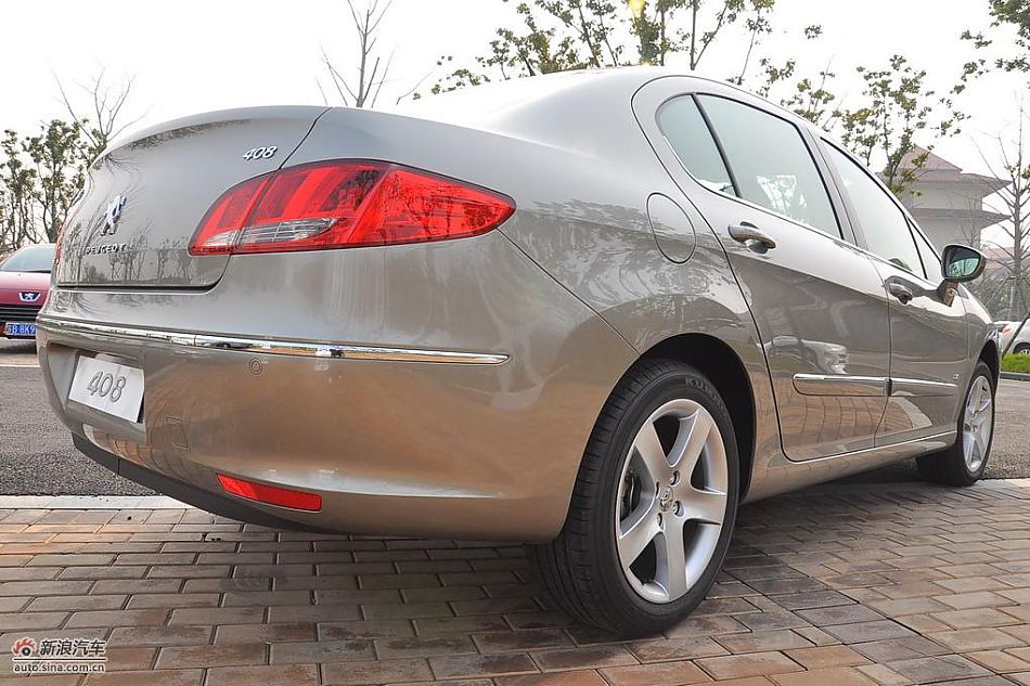 东风标致408试车实拍图 外观