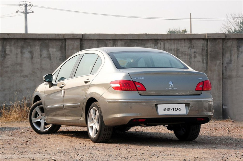 2013款东风标致408 2.0L自动豪华版