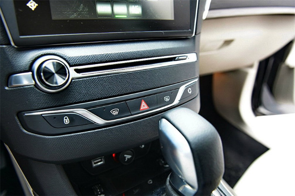 2014款 1.6T AT 至尊版 内饰