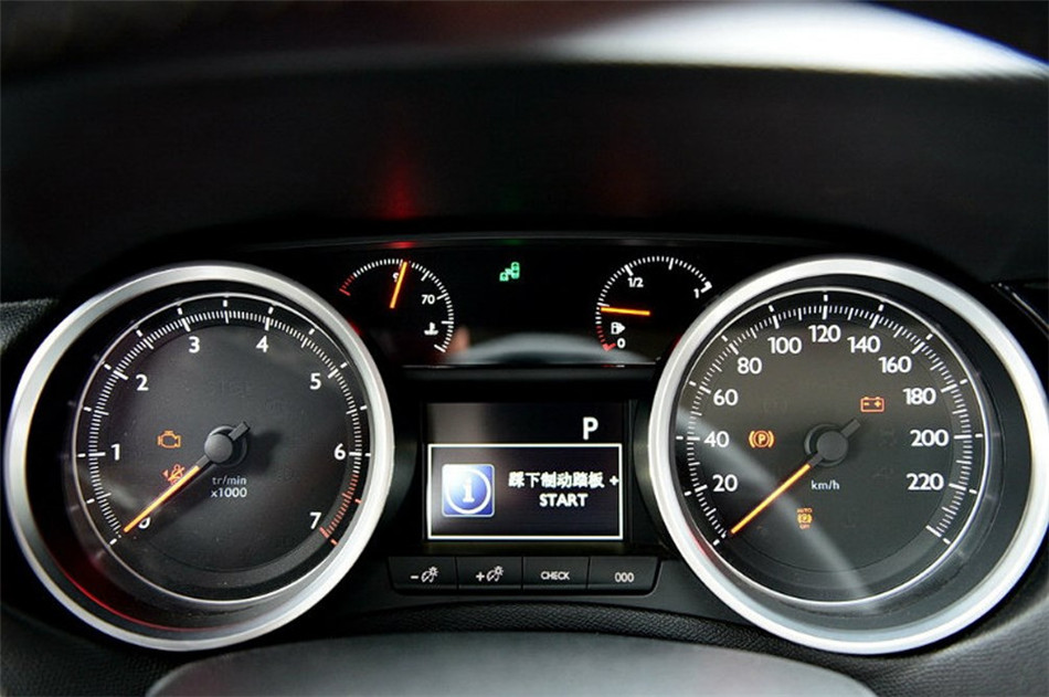 2014款 1.6T AT 至尊版 内饰