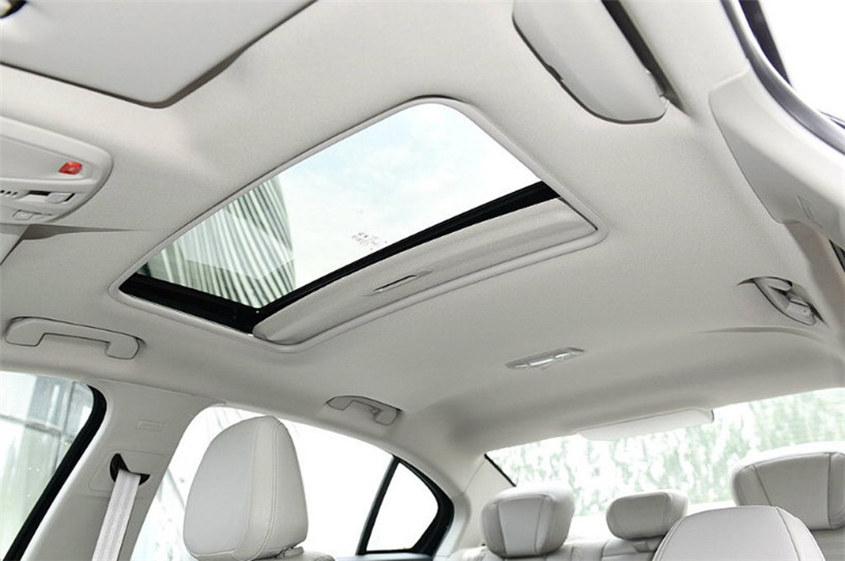 2014款 1.6T AT 至尊版 座椅空间