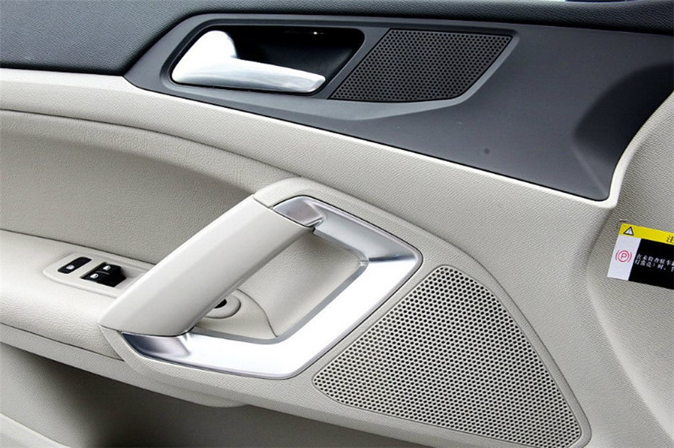 2014款 1.6T AT 至尊版 座椅空间