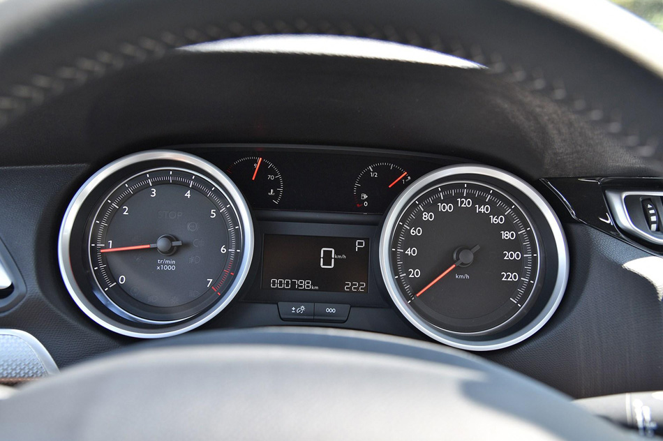 2019款 230THP 自动豪华版 内饰