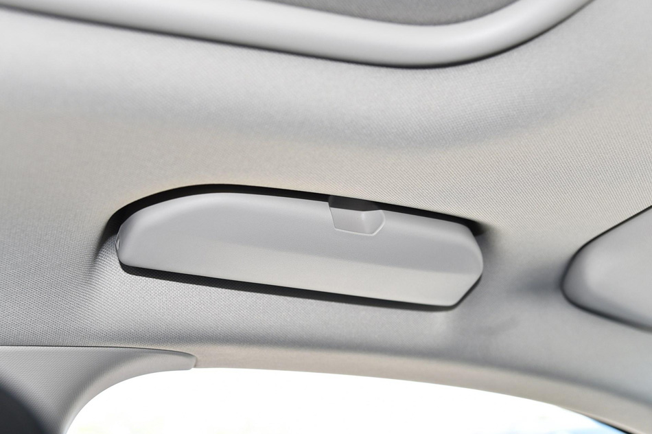 2019款 230THP 自动豪华版 座椅空间