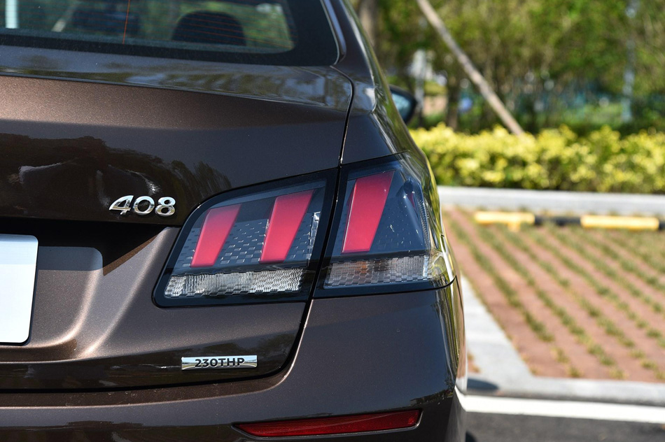 2019款 230THP 自动豪华版 细节