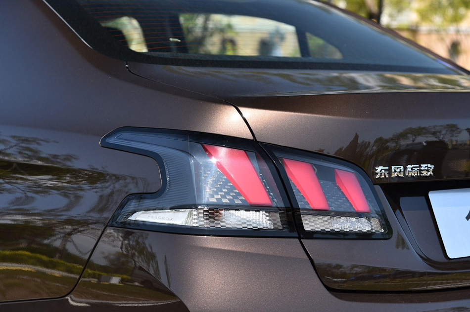 2019款 230THP 自动豪华版 细节