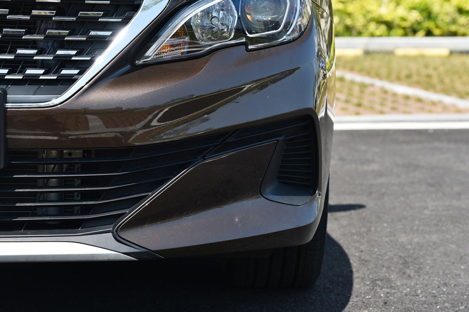 2019款 230THP 自动豪华版 细节