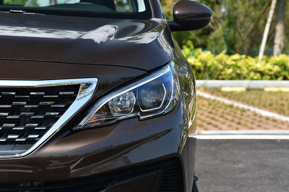 2019款 230THP 自动豪华版 细节