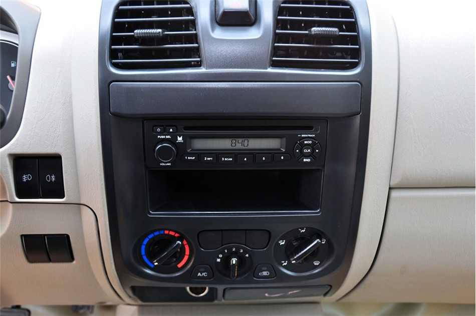 07款 2.8T 两驱 MT 柴油经济型 内饰