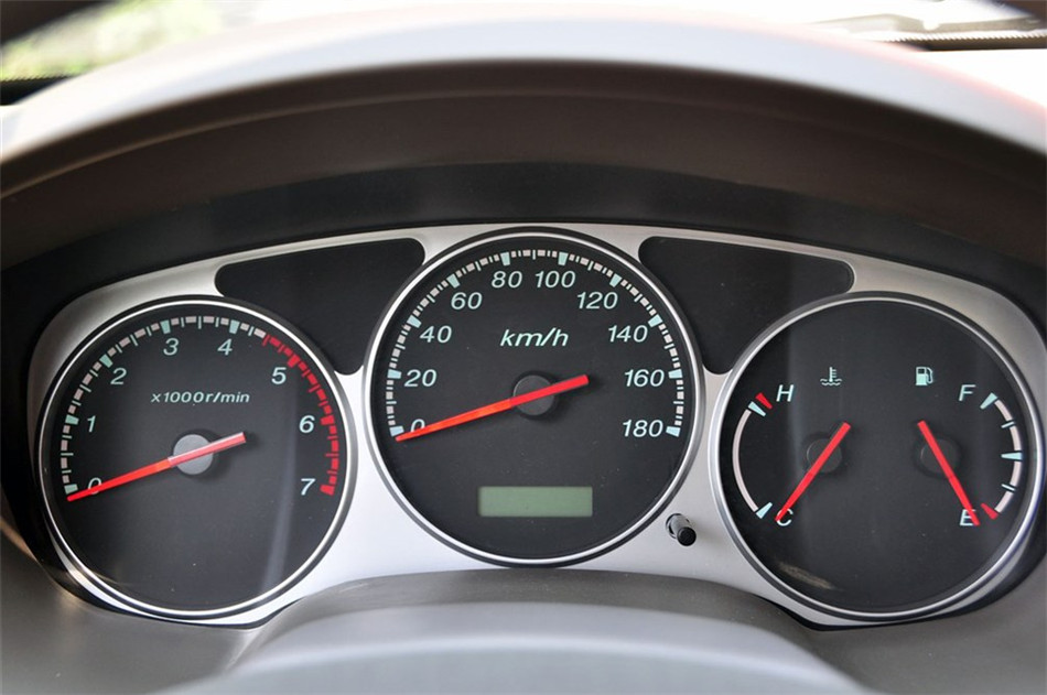 07款 2.8T 两驱 MT 柴油经济型 内饰