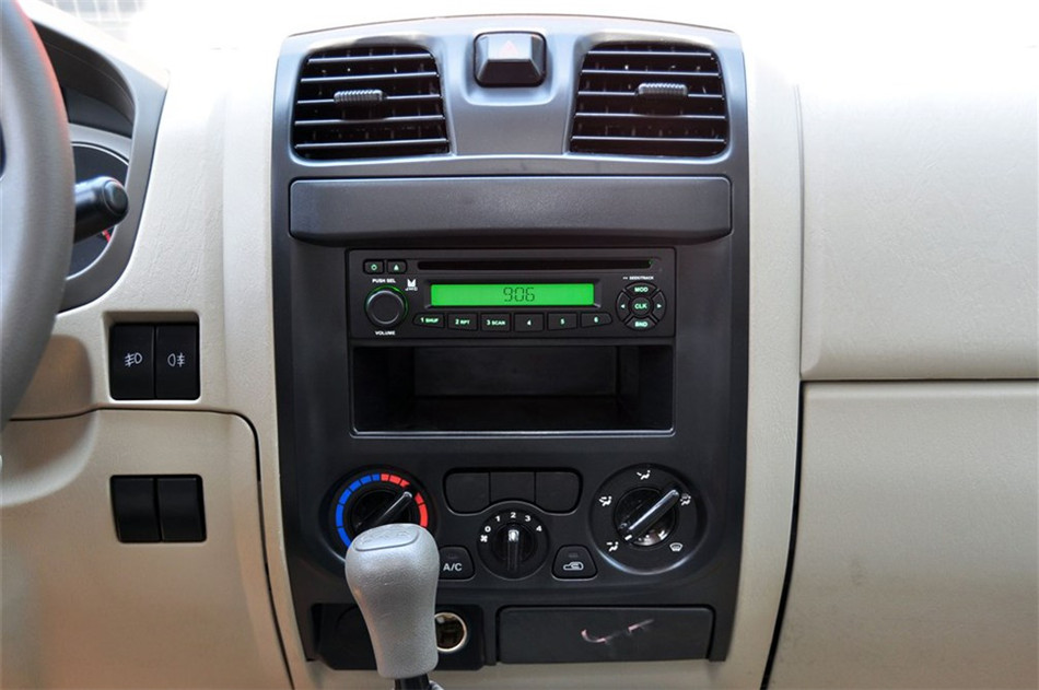 07款 2.8T 两驱 MT 柴油经济型 内饰