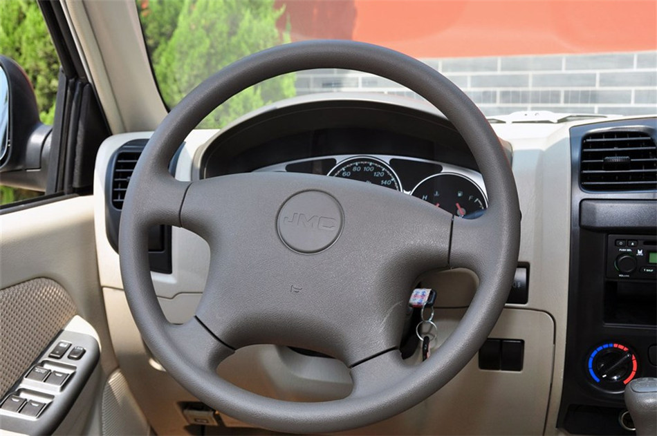 07款 2.8T 两驱 MT 柴油经济型 内饰