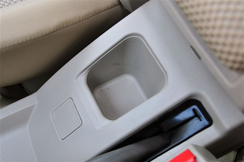 07款 2.8T 两驱 MT 柴油经济型 座椅空间