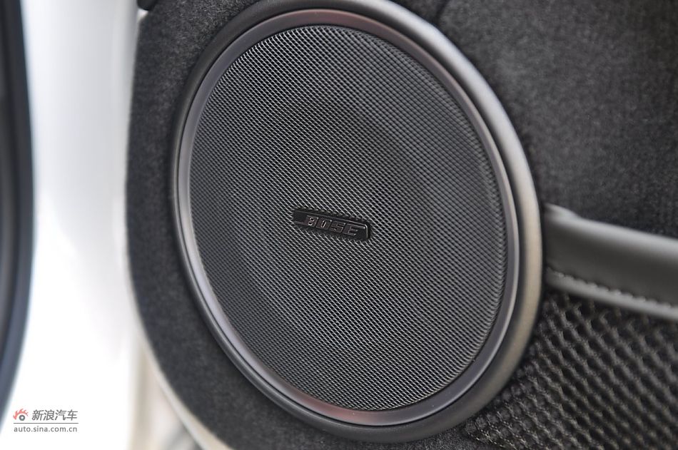 2012款日产GT-R内饰