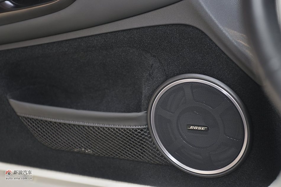 2012款日产GT-R内饰