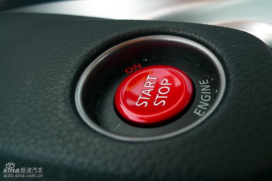 新浪汽车日本试驾新款日产GT-R预告