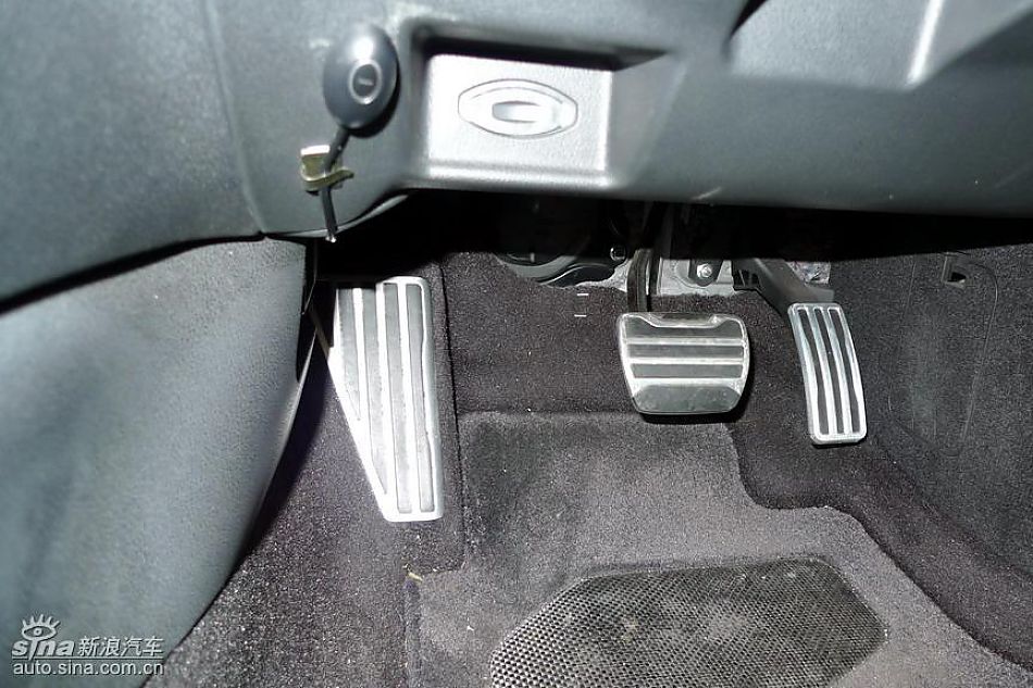 新浪汽车日本试驾新款日产GT-R预告