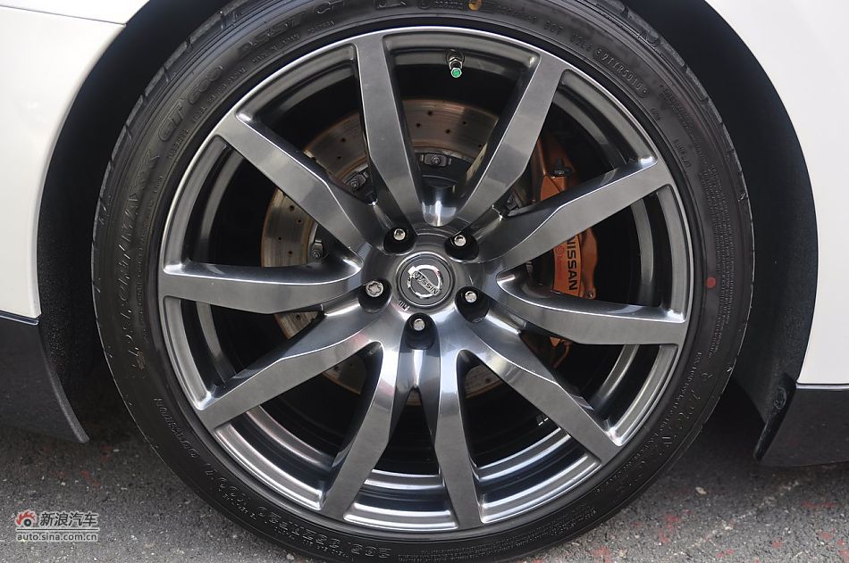 2012款日产GT-R外观细节