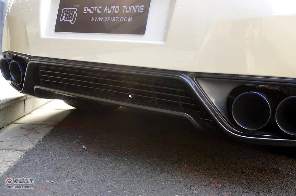 2012款日产GT-R外观细节