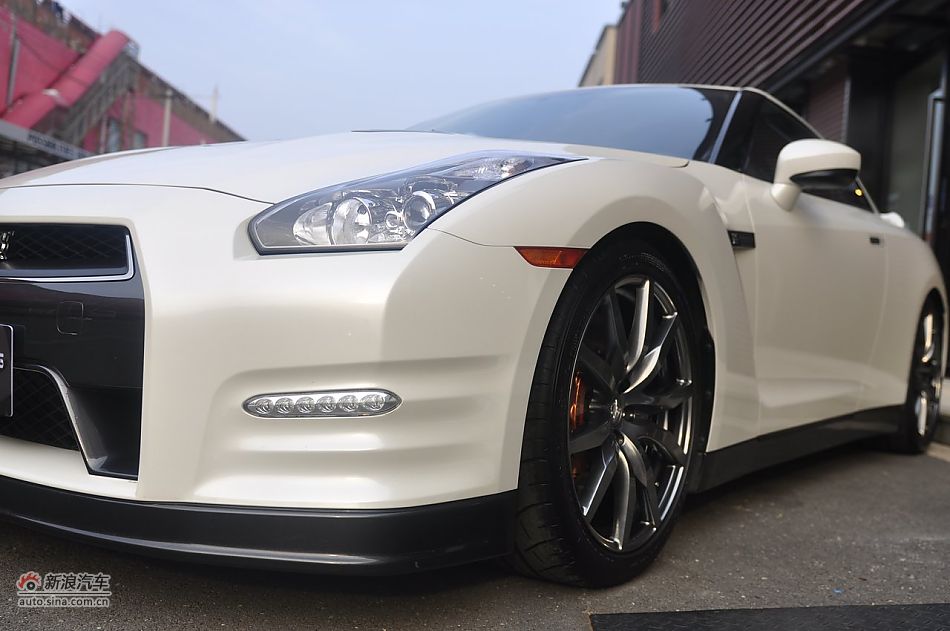 2012款日产GT-R外观细节