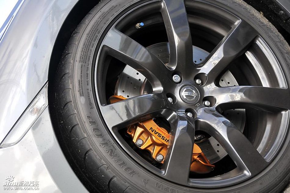 新浪汽车日本试驾新款日产GT-R预告