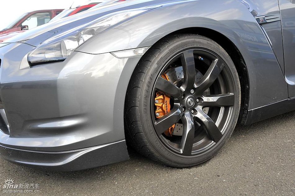 新浪汽车日本试驾新款日产GT-R预告