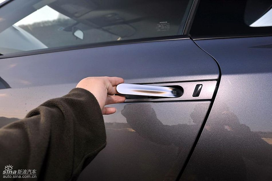 新浪汽车日本试驾新款日产GT-R预告