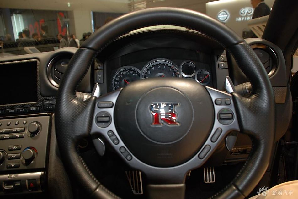 日产GT-R高清实拍图